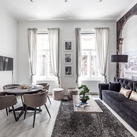 Mystic Dreamy Apartment Budapeste Exterior foto